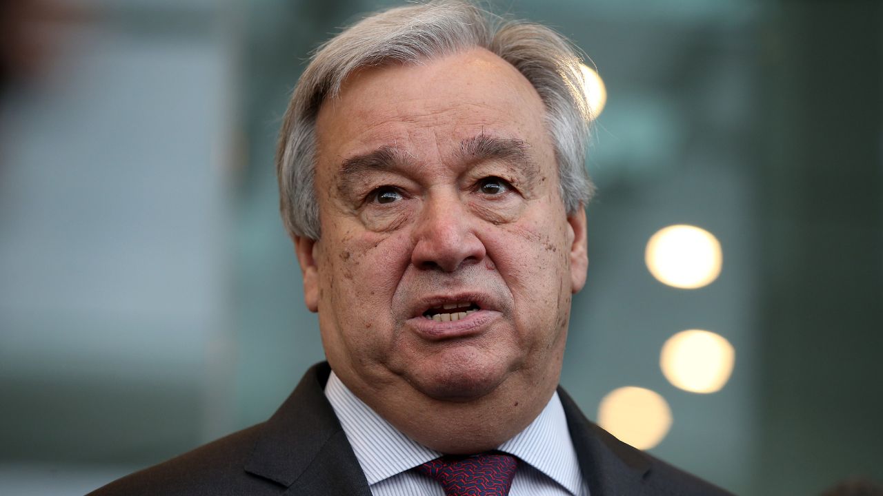 Responsáveis por ataques em Brasília devem sofrer consequências, diz secretário-geral da ONU