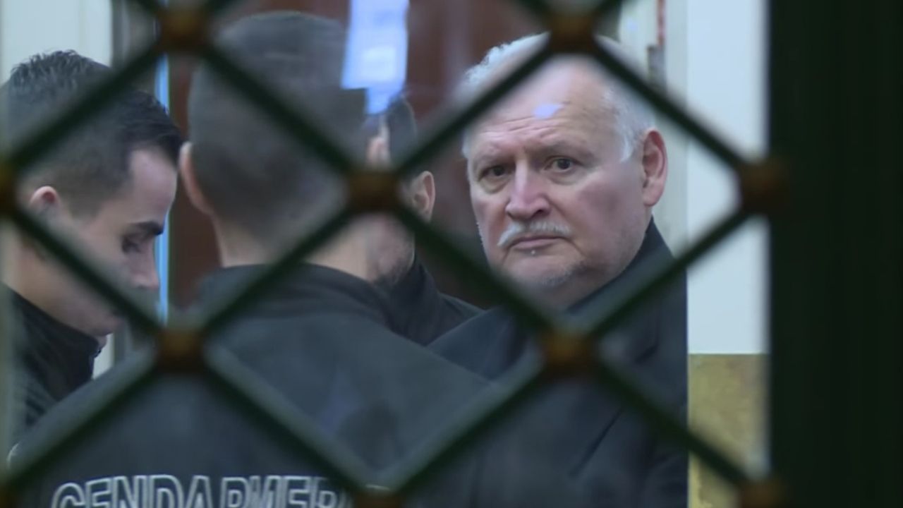 “Estou de férias forçadas há 27 anos e meio”, diz ‘Carlos, o Chacal’ durante julgamento por crime de 1974