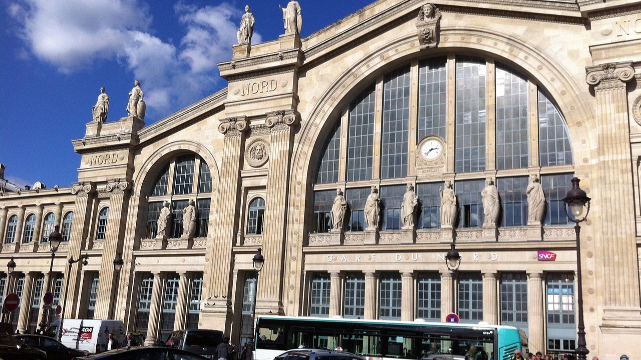 Homem com arma caseira fere ao menos 6 pessoas em estação de trem, em Paris