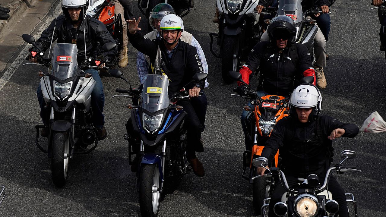 Bolsonaro participará de motociata em Orlando, EUA, amanhã (11)