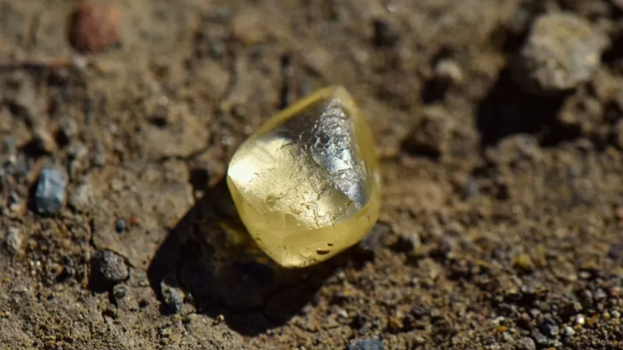 Relembre: Casal estadunidense encontra diamante de 4,38 quilates em parque do Arkansas