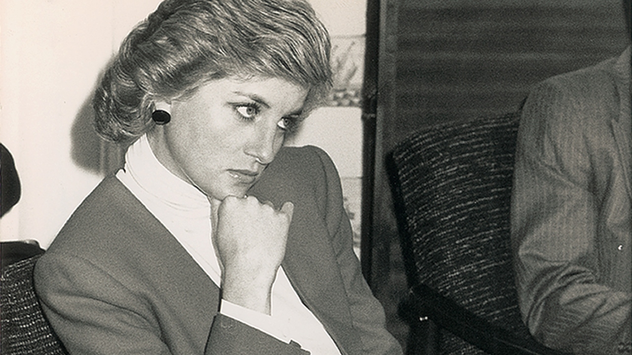 Princesa Diana vira sensação nas redes sociais após a morte de Elizabeth II