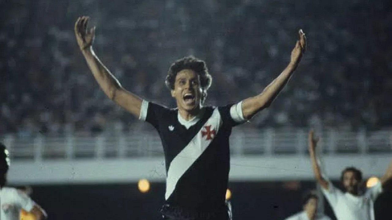 Após ausência em velório de Pelé, campeões mundiais se despedem de Dinamite