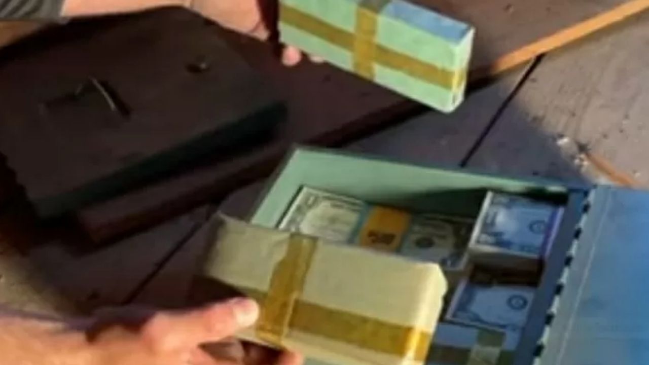 Com ajuda de caçador de tesouros, moradores de Massachusetts encontram dinheiro escondido em residência