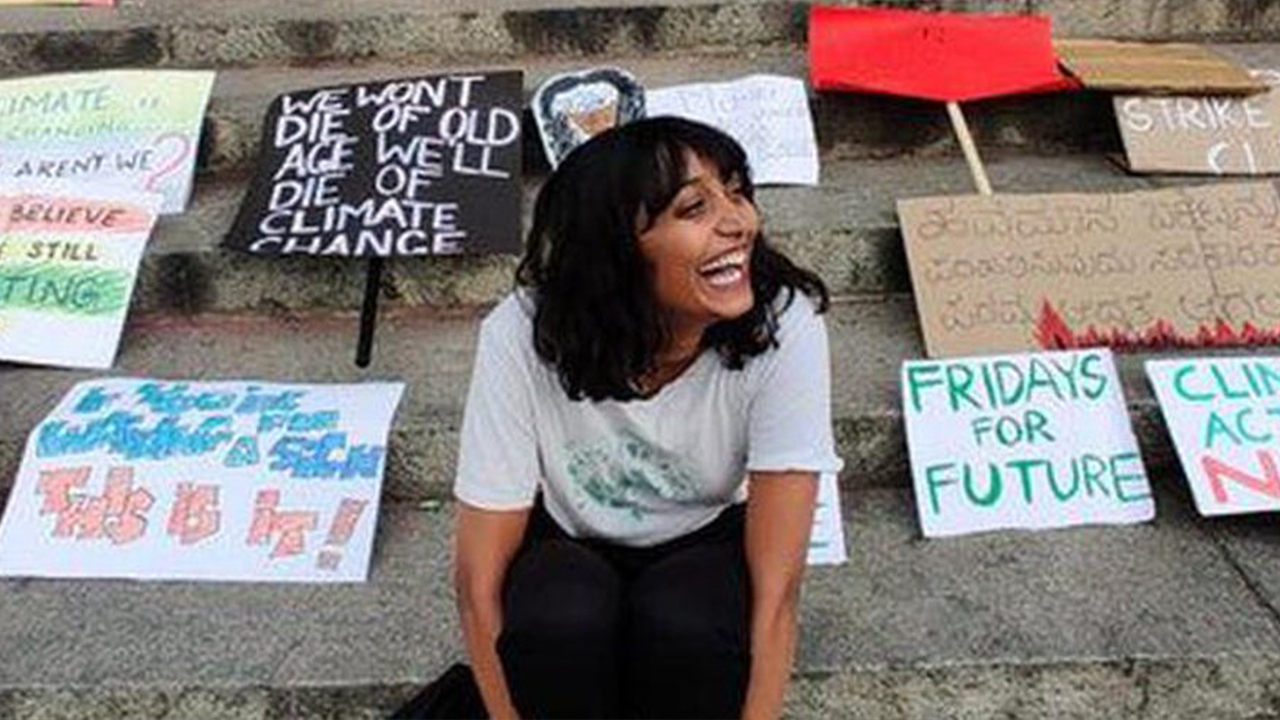 Justiça indiana concede fiança à Disha Ravi, ativista ligada ao movimento de Greta Thunberg