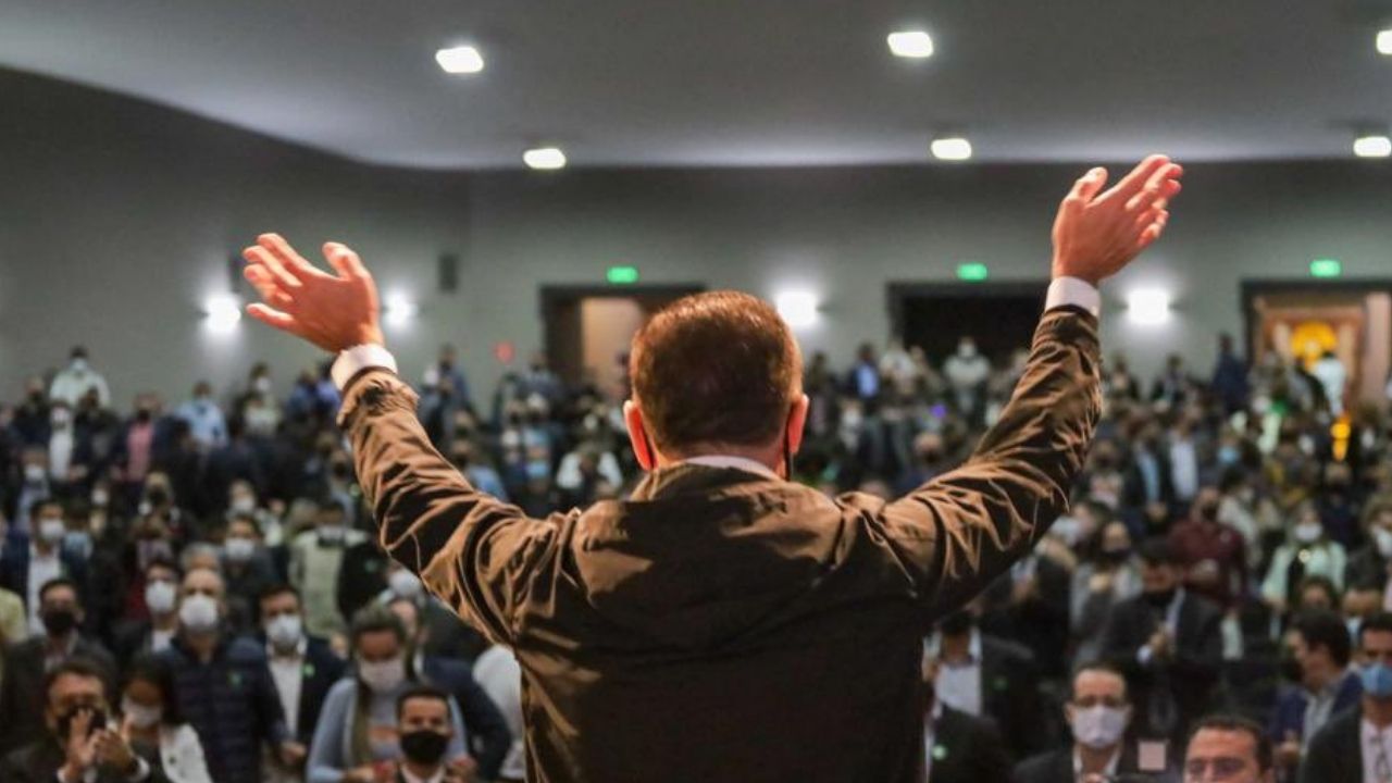 João Doria pede desculpas por participar de evento lotado em meio à pandemia