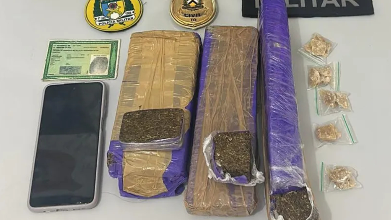 Após drogas serem entregues em endereço errado, traficante reclama e é preso