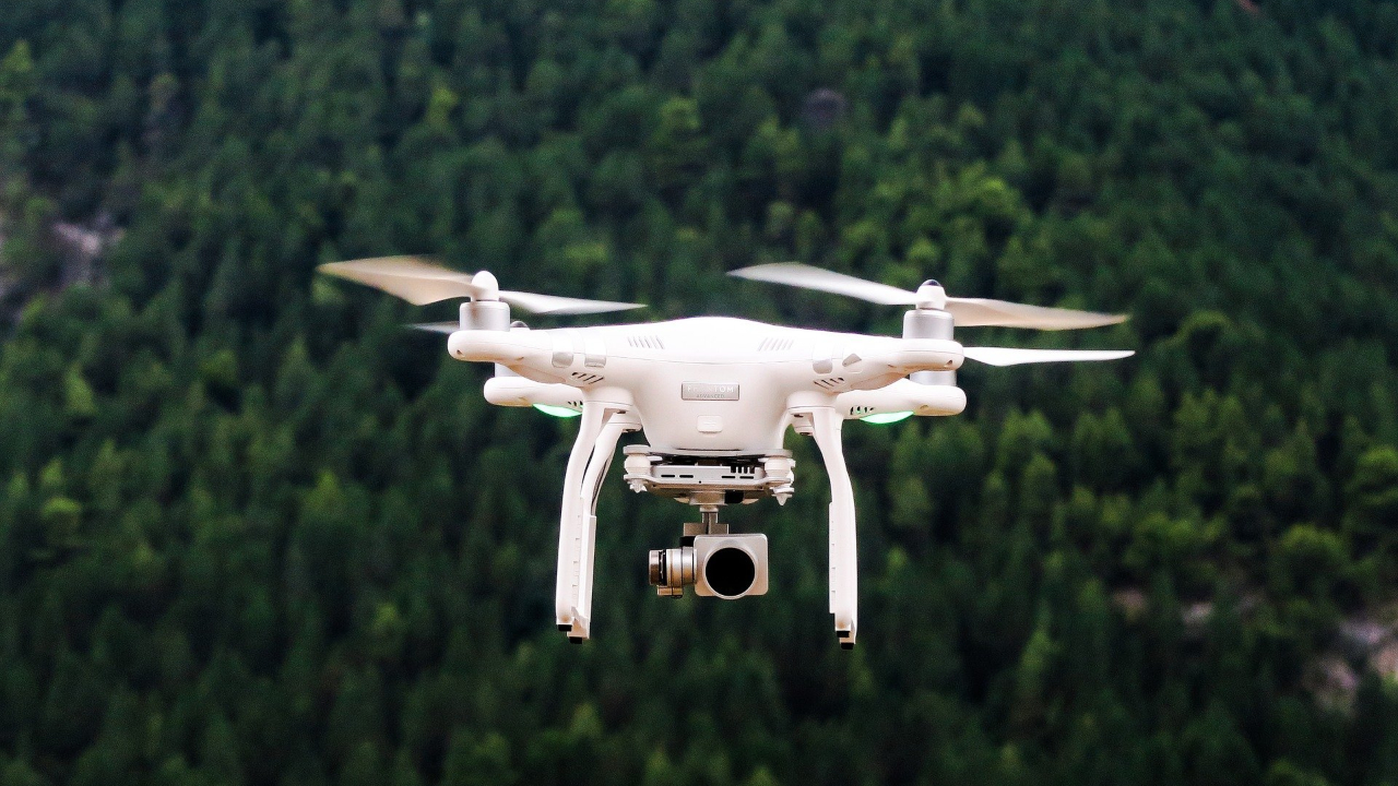 Polícia da China usa drone para revelar esquema de tráfico de drogas