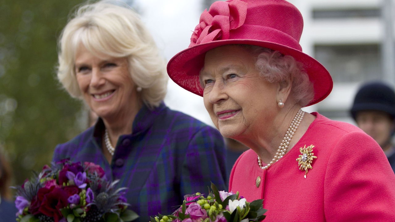 Internautas reagem após Elizabeth II dizer que Camilla será rainha: ‘Fim dos tempos?’