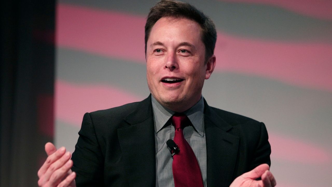 Após publicar foto de cachorro, Elon Musk faz criptomoeda atingir crescimento de 3.000%