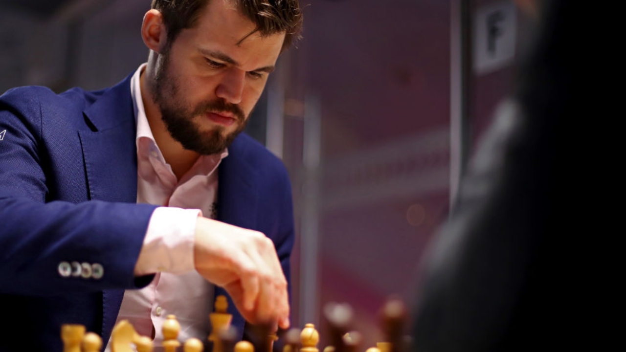 Organização de enxadristas irá investigar alegações de trapaças feitas foi Magnus Carlsen