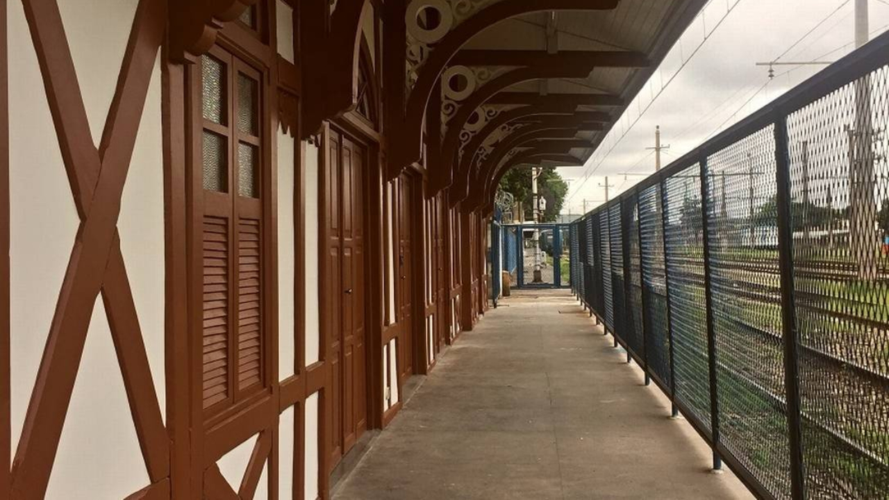 Casarão histórico da Estação de Japeri, no Rio de Janeiro, é atingido por incêndio