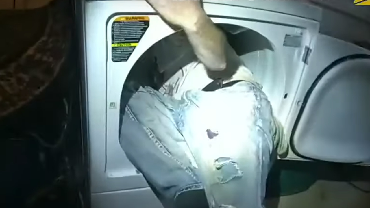 Traficante se esconde em secadora de roupas para tentar escapar da polícia
