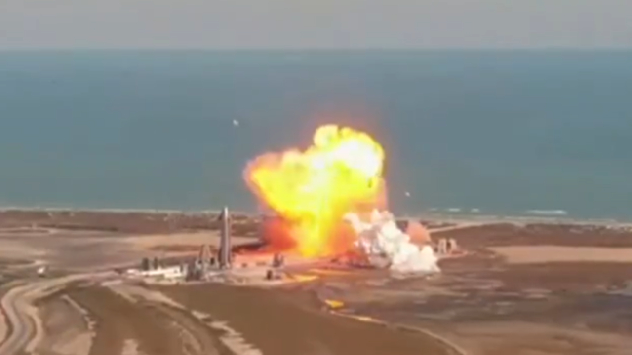 Protótipo da SpaceX falha mais uma vez e explode durante teste