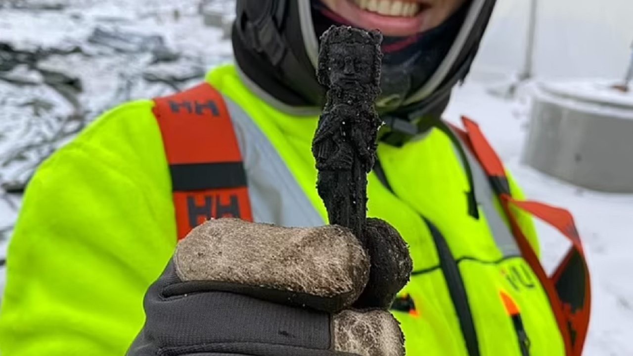 Intrigante faca do século 13 é encontrada na Noruega