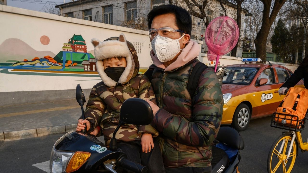 China anuncia permissão para que cada casal tenha até três filhos no país