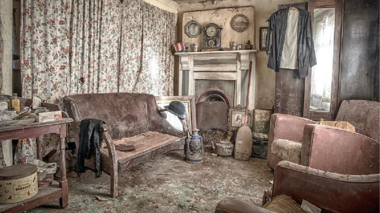 Casa abandonada revela objetos perdidos do século 20