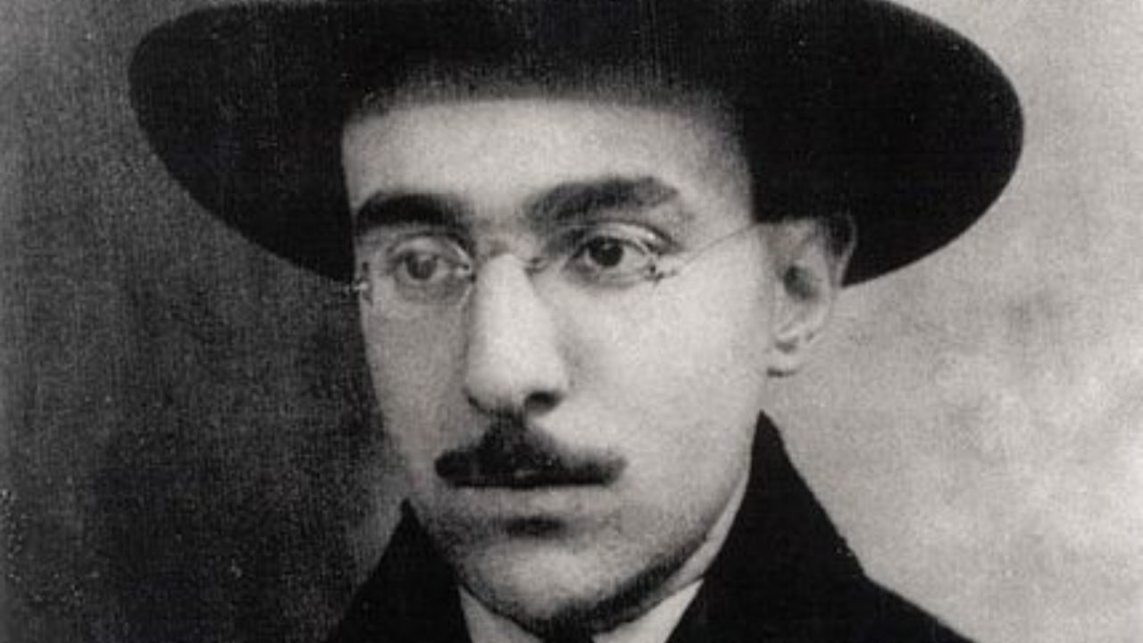 Poema inédito de Fernando Pessoa é descoberto, quase 90 anos após sua morte