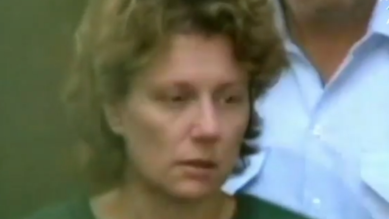 Acusada de ter matado quatro filhos e presa há 18 anos, Kathleen Folbigg pode ser inocente