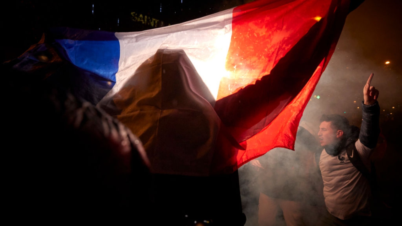 Após morte de curdos, manifestantes confrontam policiais em Paris