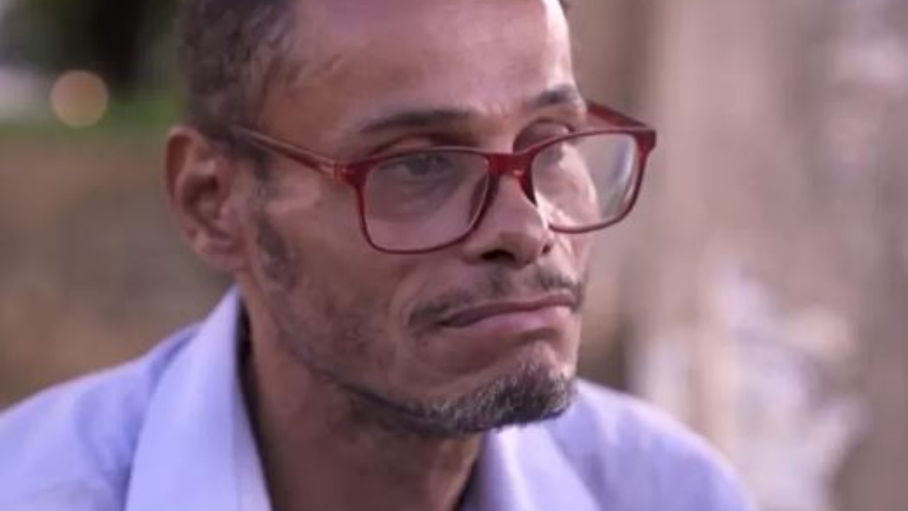 Homem detido por furtar peças de queijo é solto e desabafa: “Morrendo de fome”