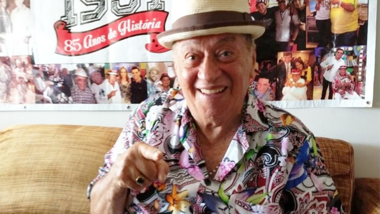 Cantor Genival Lacerda morre por complicações da covid-19