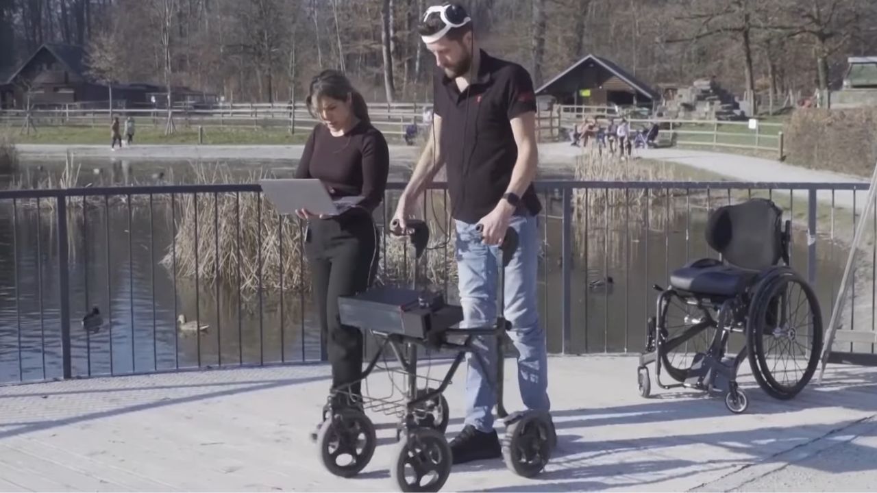 Estudo pioneiro: Homem paraplégico volta a andar após receber implantas inéditos