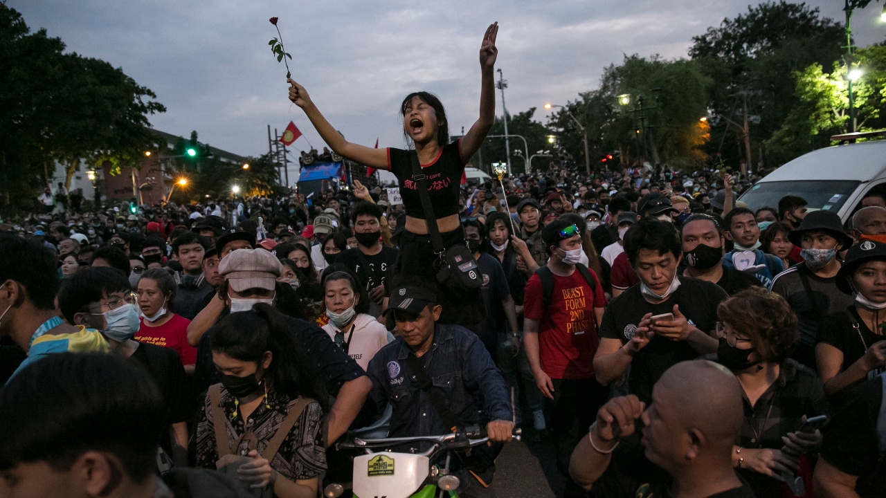 Tailândia bloqueia aplicativo de mensagens utilizado por grupos contrários ao governo