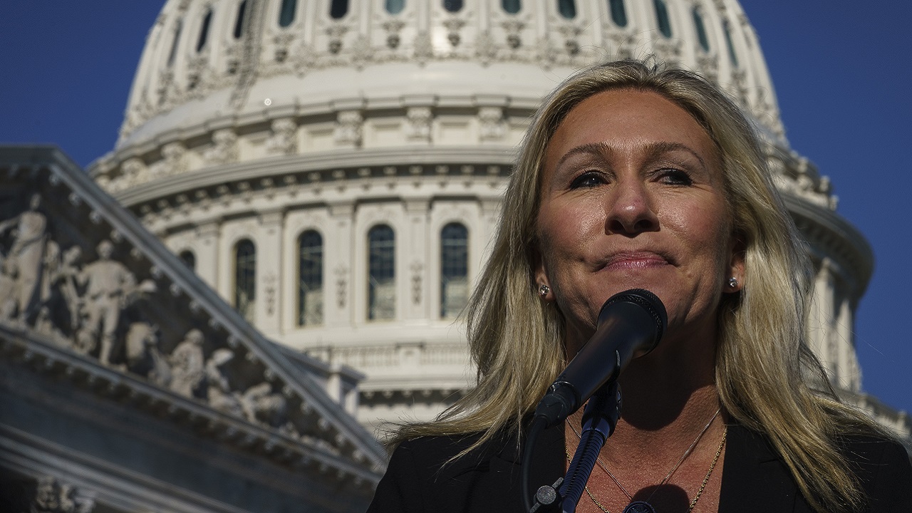 Deputada trumpista é banida do Twitter por discurso negacionista