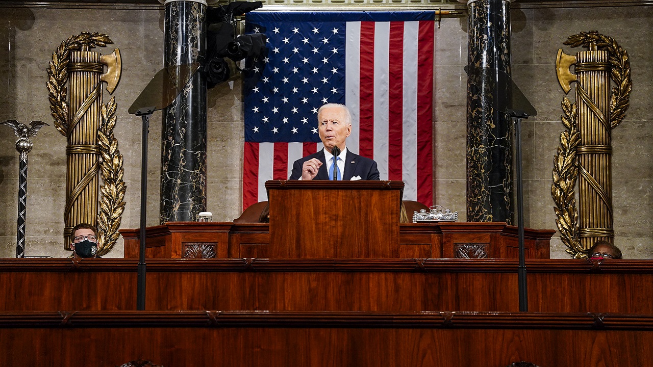“O racismo atrasa os Estados Unidos”, diz Joe Biden em discurso