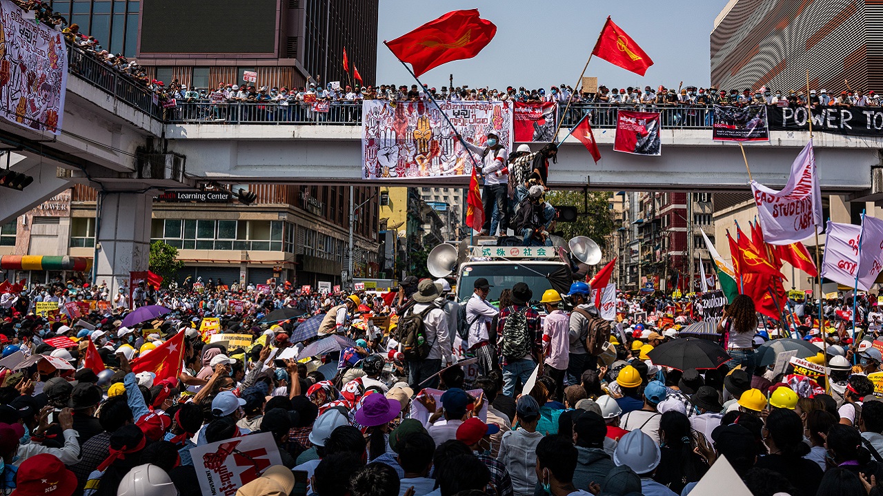 Mianmar vive maior dia de protestos desde o golpe, diz The Washington Post