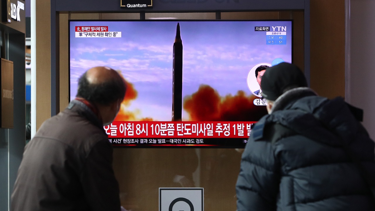 Coreia do Norte testa míssil apto a atingir território dos EUA