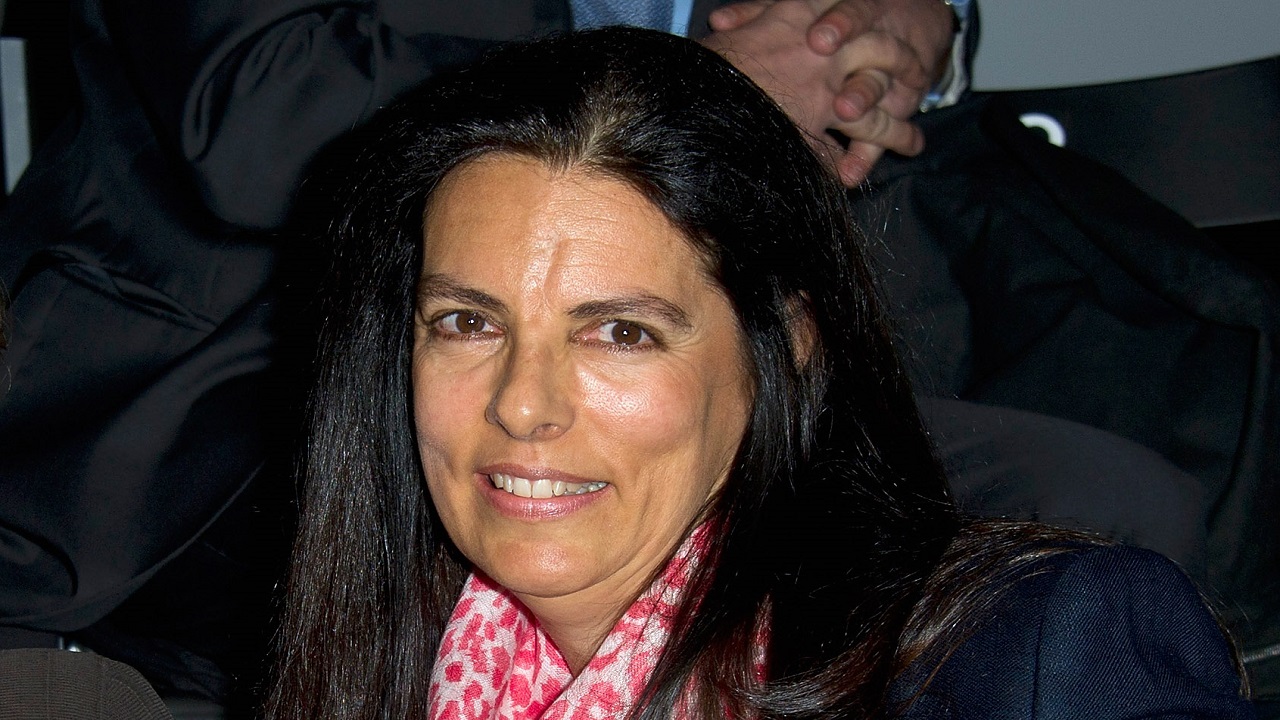 Longe dos holofotes e escritora, Françoise Bettencourt Meyers é a mulher mais rica do mundo