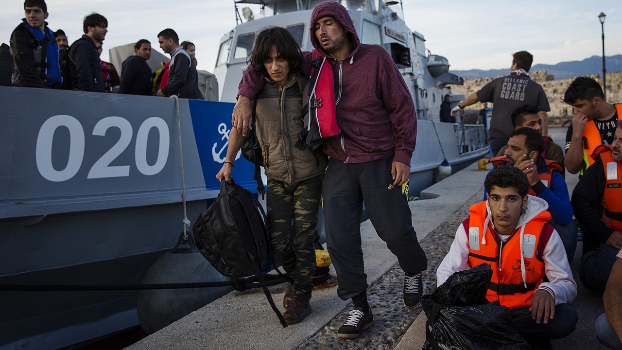 Por salvar migrantes, ativistas podem pegar 25 anos de prisão na Grécia