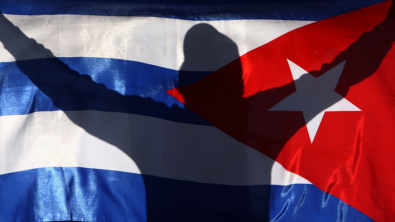 Referendo em Cuba aprova casamento homossexual e prática de barriga de aluguel
