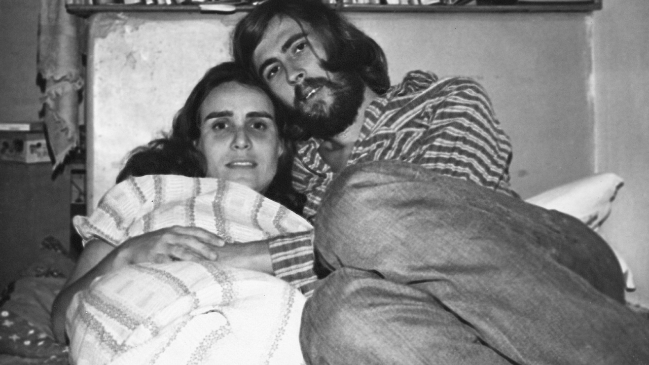 Série do Globoplay conta emocionante história de casal preso durante a ditadura militar