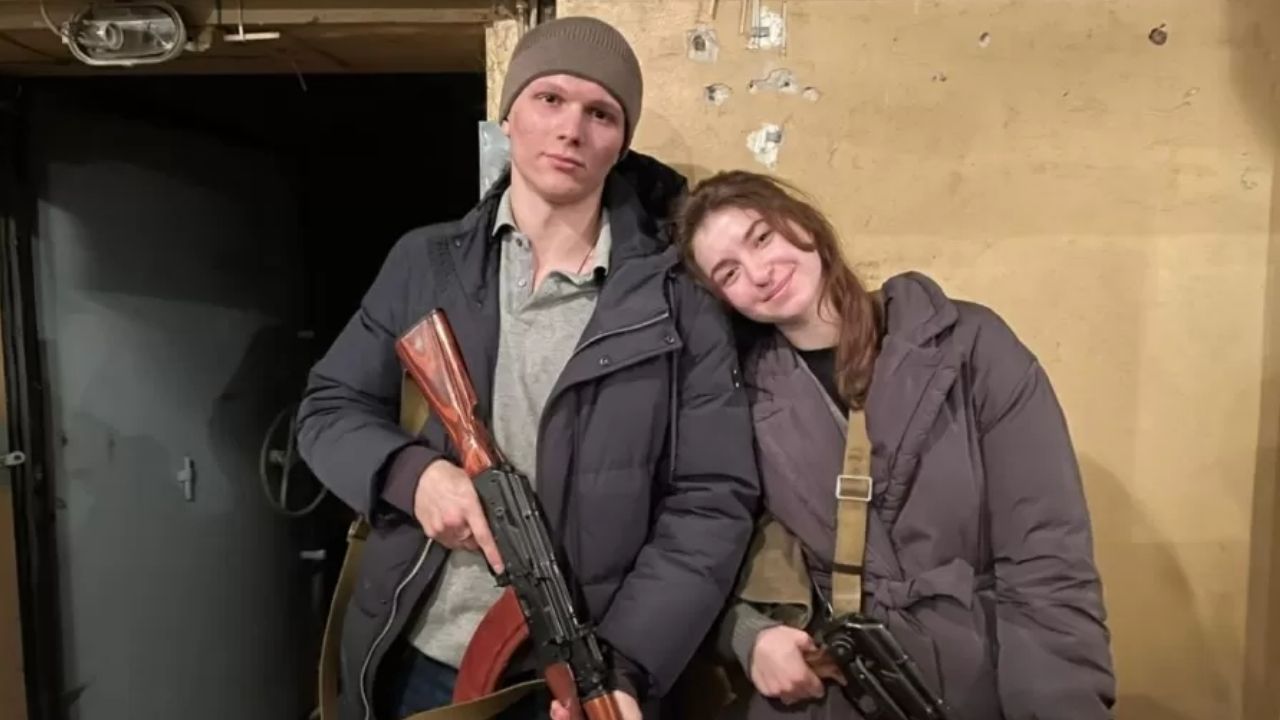 O casal que desistiu da lua de mel para se voluntariar na guerra