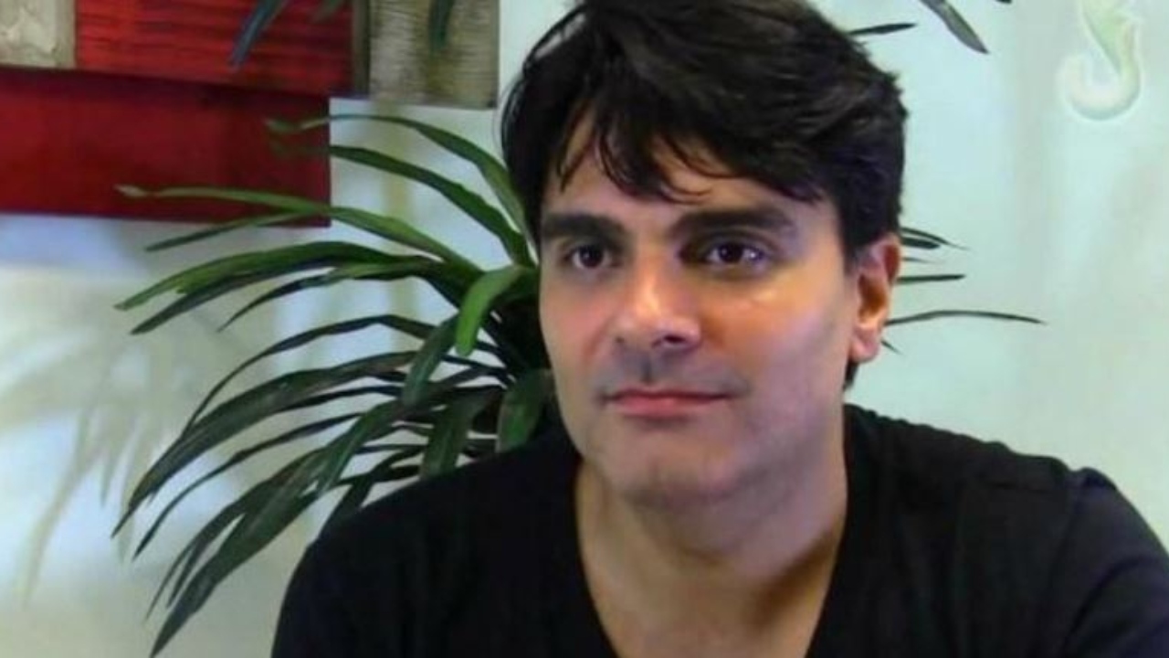 Criadora de show de strip relembra carreira de Guilherme de Pádua nu nos palcos