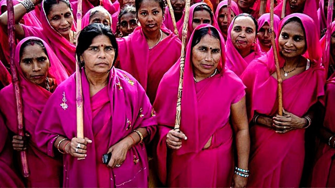 Bastão da pressão: A gangue de mulheres anti-machismo da Índia