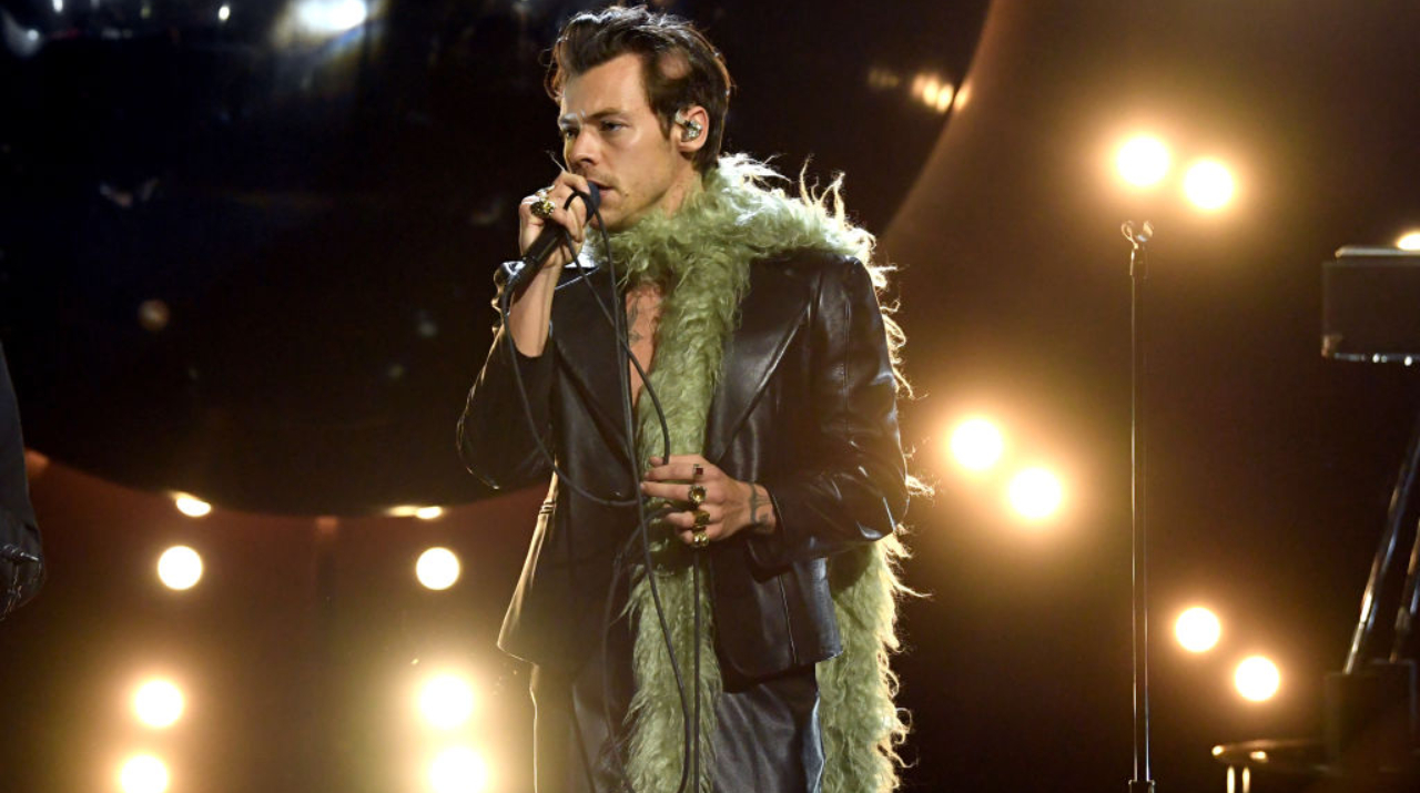 O que diz a produtora sobre o roubo da van do cantor Harry Styles no Brasil