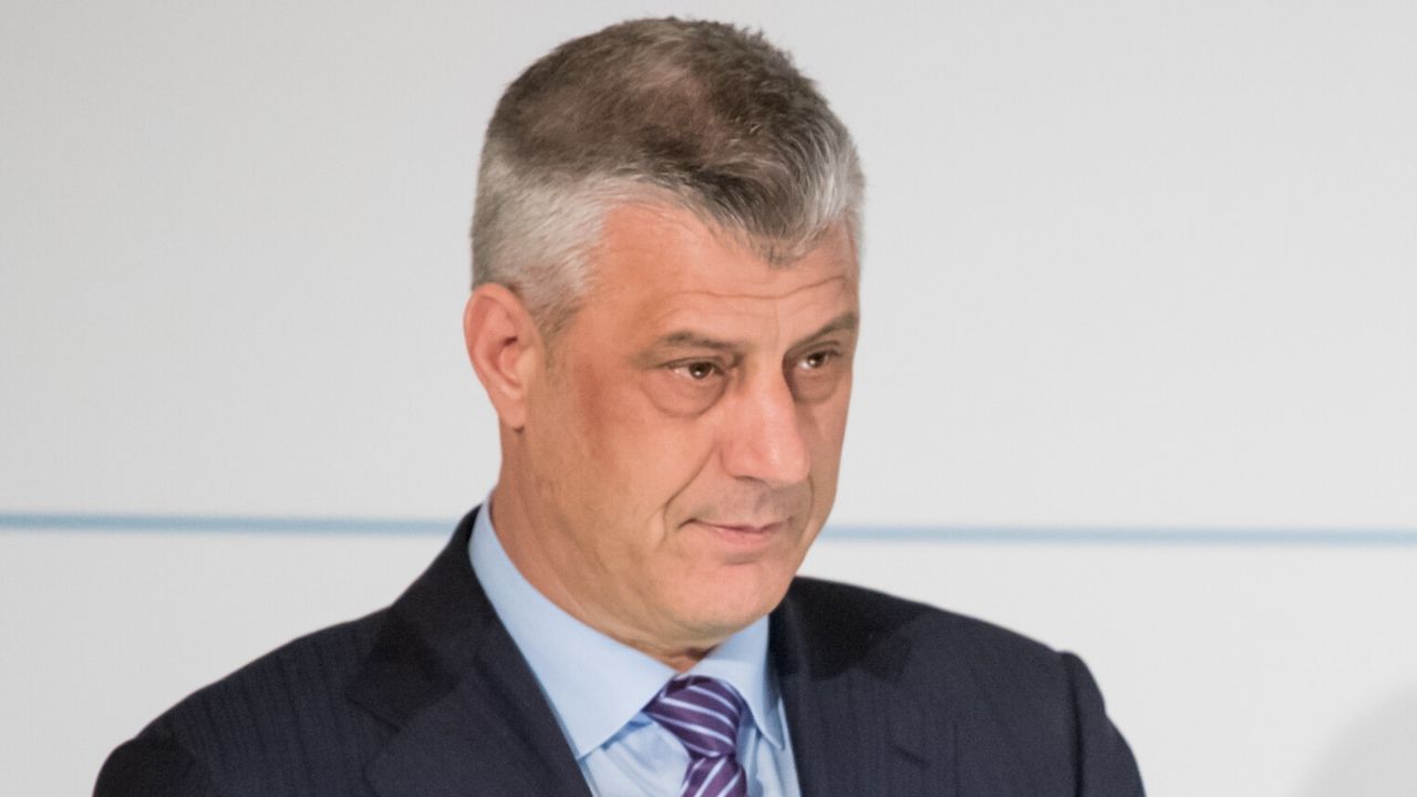 20 anos depois de independência, presidente do Kosovo é denunciado por crimes de guerra