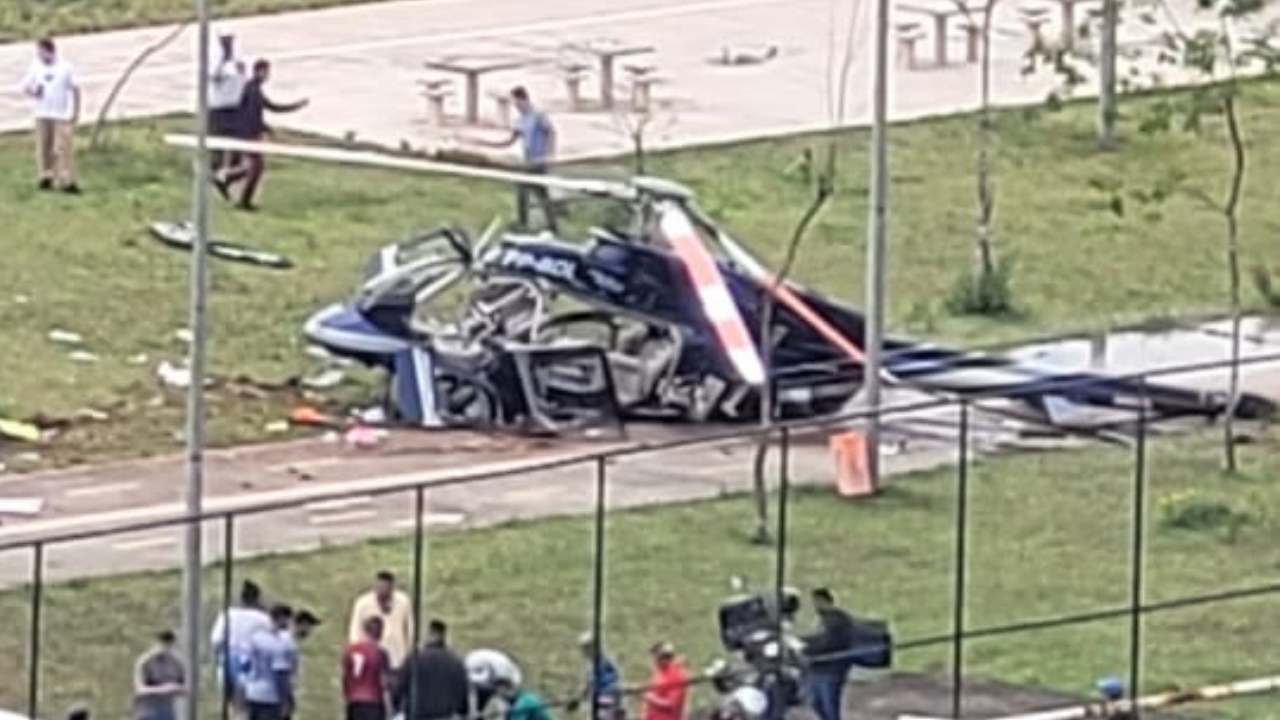 Helicóptero cai em parque localizado em bairro residencial de São Paulo