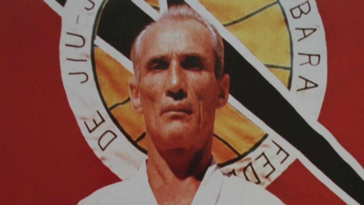 Historiador resgata foto de Hélio Gracie, disseminador do jiu-jitsu brasileiro, com uniforme fascista