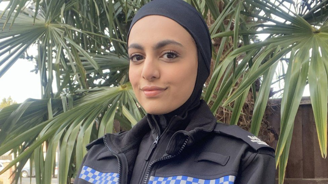 Polícia do Reino Unido testa protótipo de hijab para uniforme de agentes