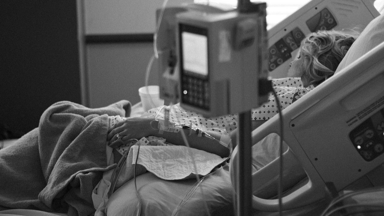Mulher esterilizada por ter HIV recebe pedido de desculpas do governo do Chile