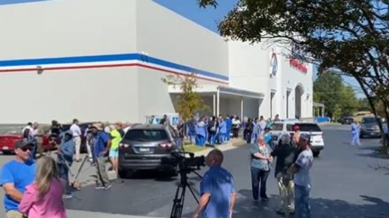 Atirador invade hospital nos Estados Unidos