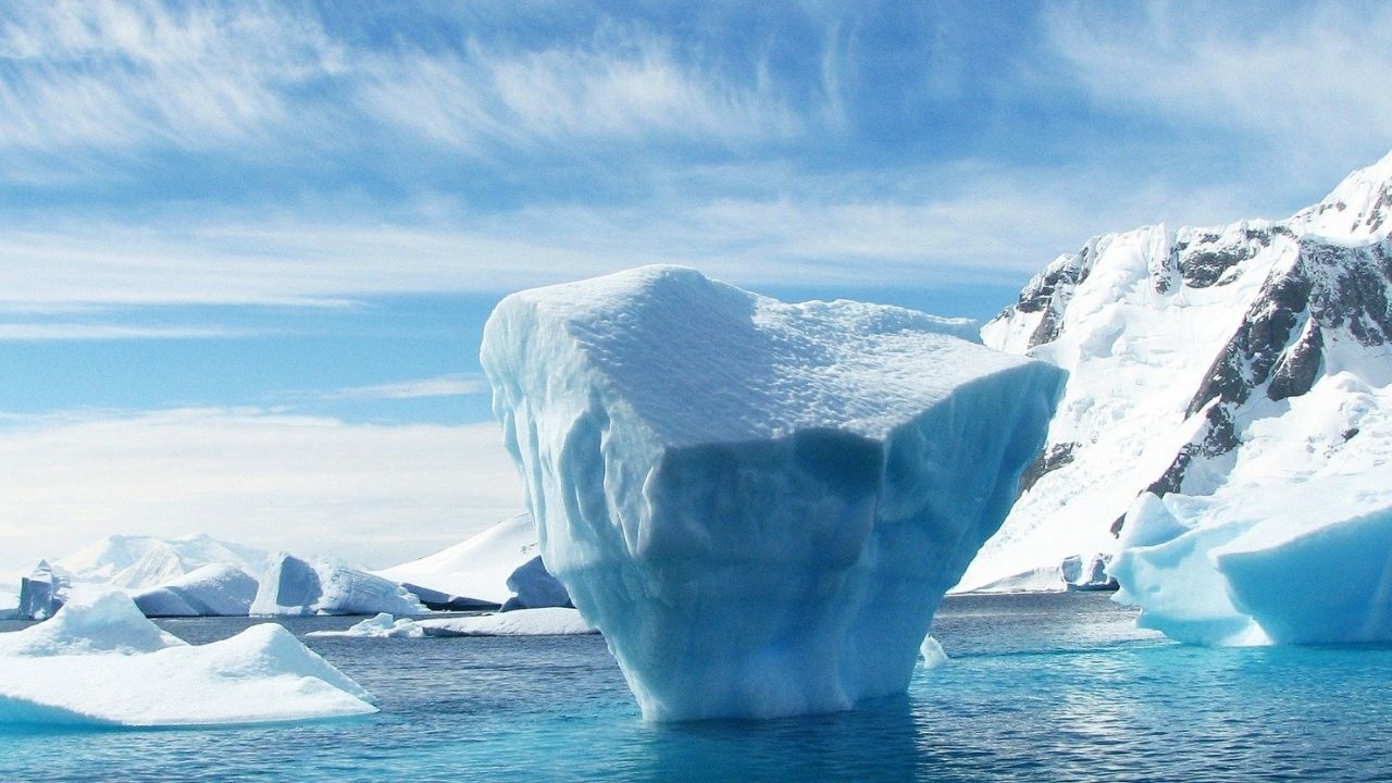 Iceberg que se desprendeu na Antártica é considerado o maior do mundo