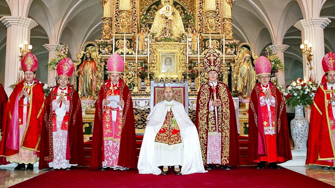Minissérie revela esquema que por mais de 40 anos teve Igreja espanhola como fachada