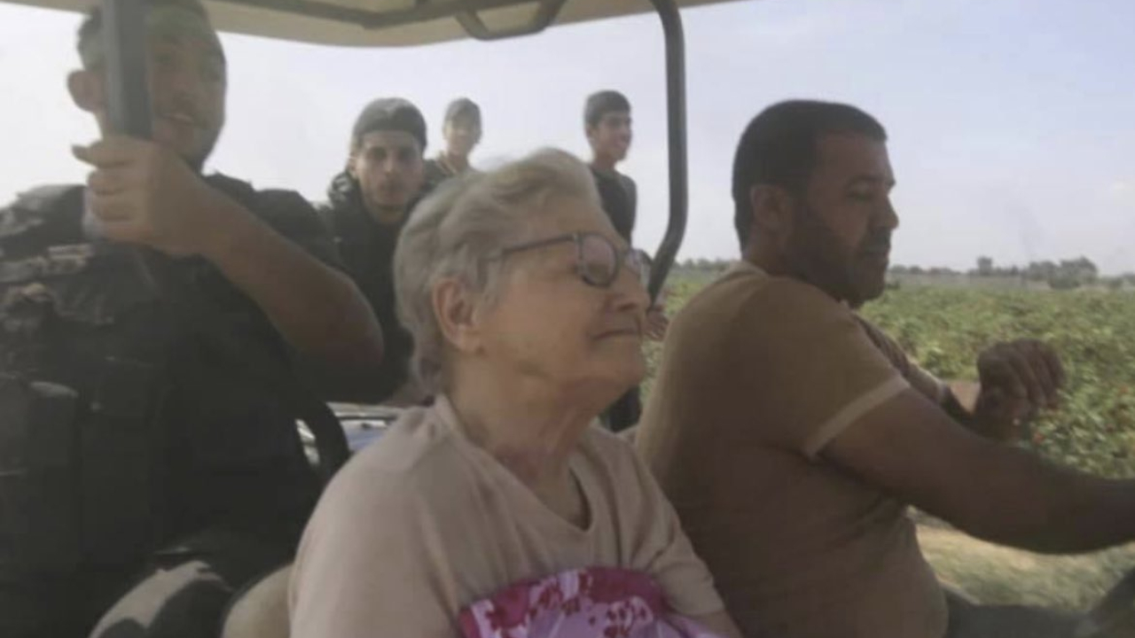 Idosa é sequestrada pelo Hamas e exibida como ‘troféu’ em Gaza; veja vídeo!