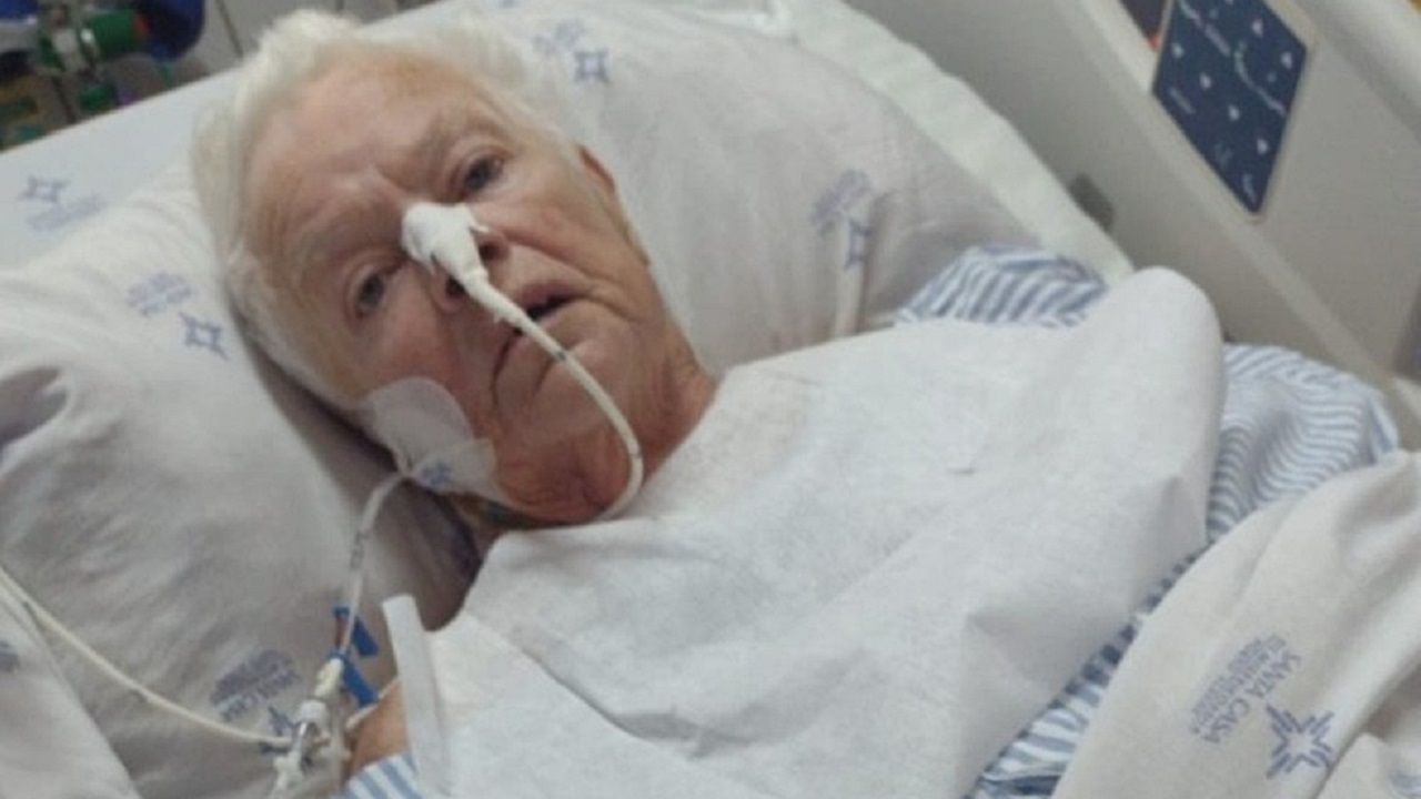 Após ser dada como morta, idosa acorda antes de velório
